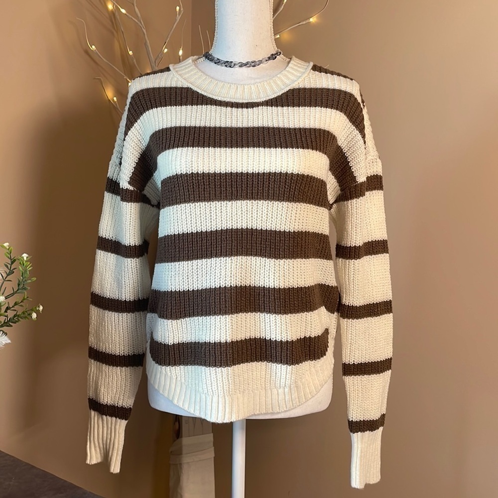 NWOT striped sweater, size Medium, ivory/cream and light brown.